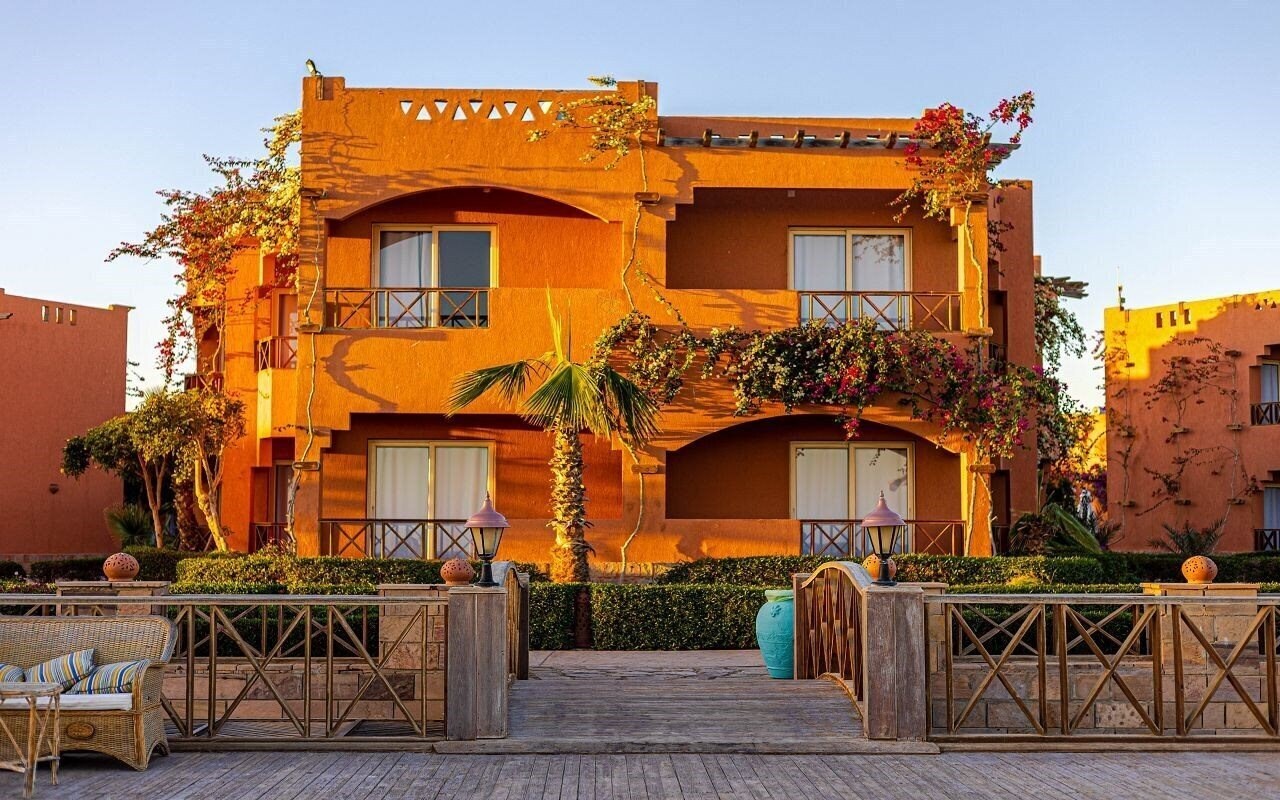 Готель Emerald Lagoon 5*